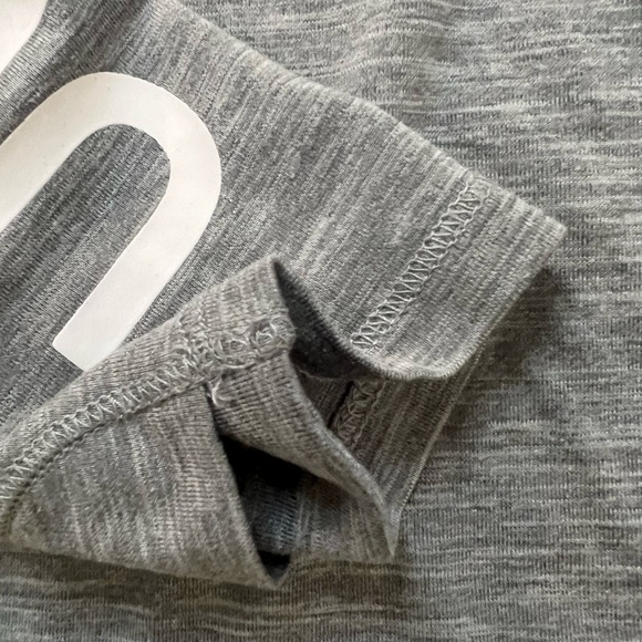 Athleta Girls Unstoppable Pullover Hooded Long Sleeved Shirt Size M (8-10) - Picture 6 of 6